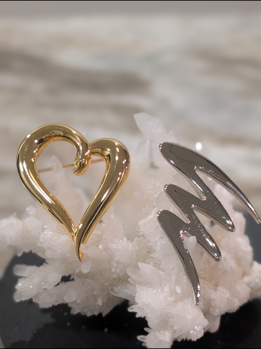 Heart & Wave Brooch Set